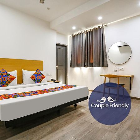 Fabhotel Vat - Meera Bagh Delhi  Bagian luar foto