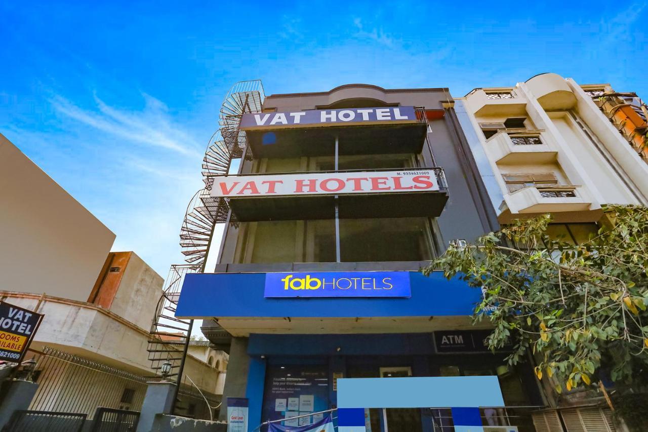 Fabhotel Vat - Meera Bagh Delhi  Bagian luar foto