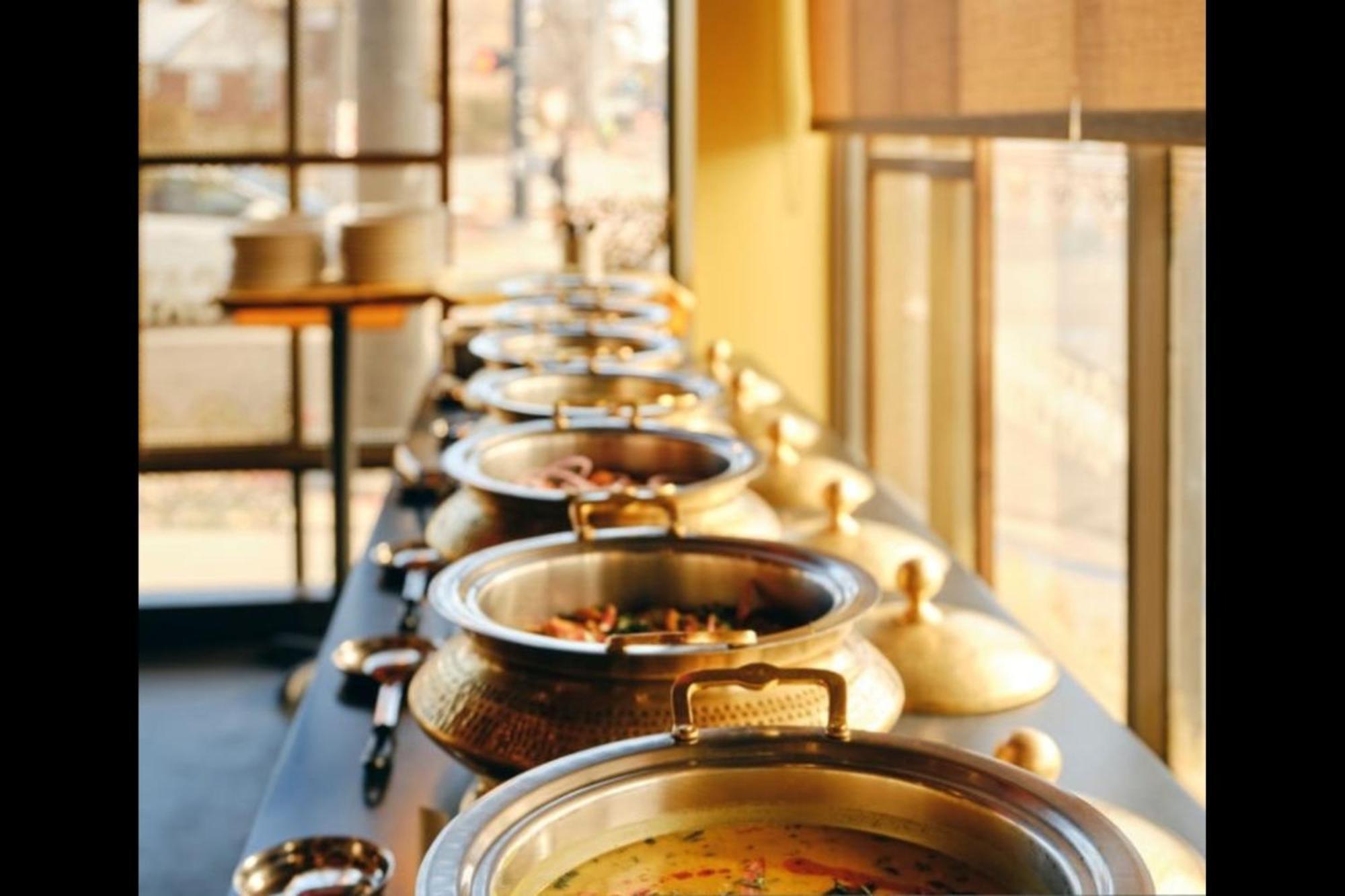Fabhotel Vat - Meera Bagh Delhi  Bagian luar foto